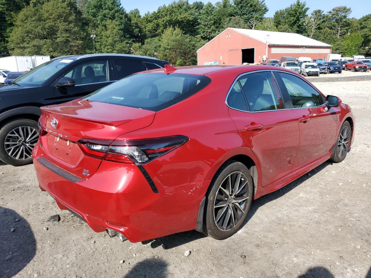 4T1G11BK0MU042226 Toyota Camry SE 3