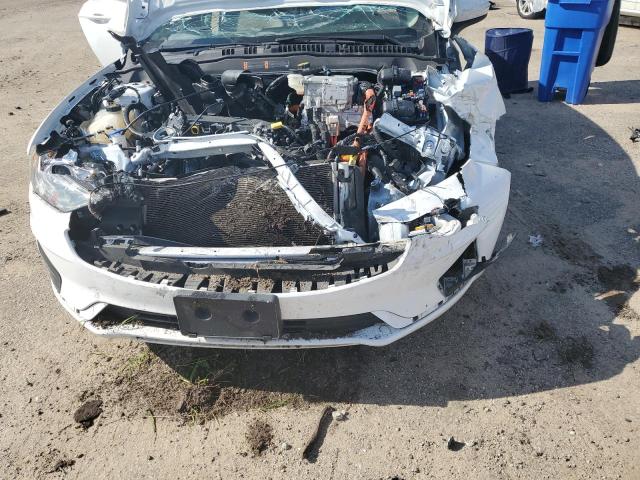 3FA6P0LU7KR235167 Ford Fusion SE 5