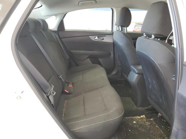3KPF24AD2LE206915 KIA FORTE FE