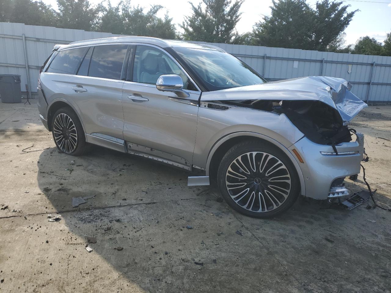 5LM5J9XC0MGL13157 Lincoln Aviator BL 4