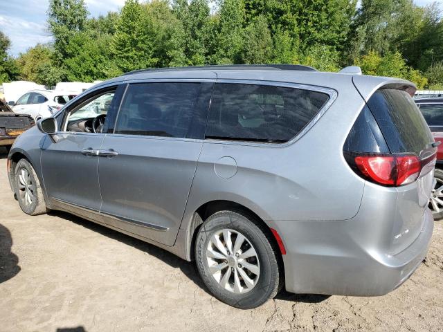 2C4RC1BG7HR569296 2017 CHRYSLER PACIFICA, photo no. 2