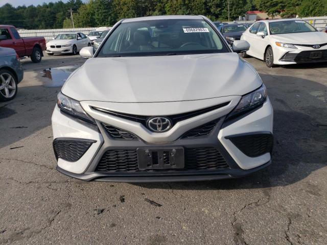 4T1G11BK7NU048056 Toyota Camry SE 5