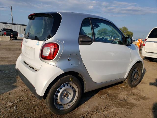 VIN WMEFJ5DA1GK142610 2016 Smart Fortwo no.3