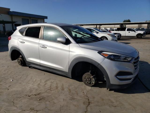 KM8J23A49JU651215 Hyundai TUCSON SE