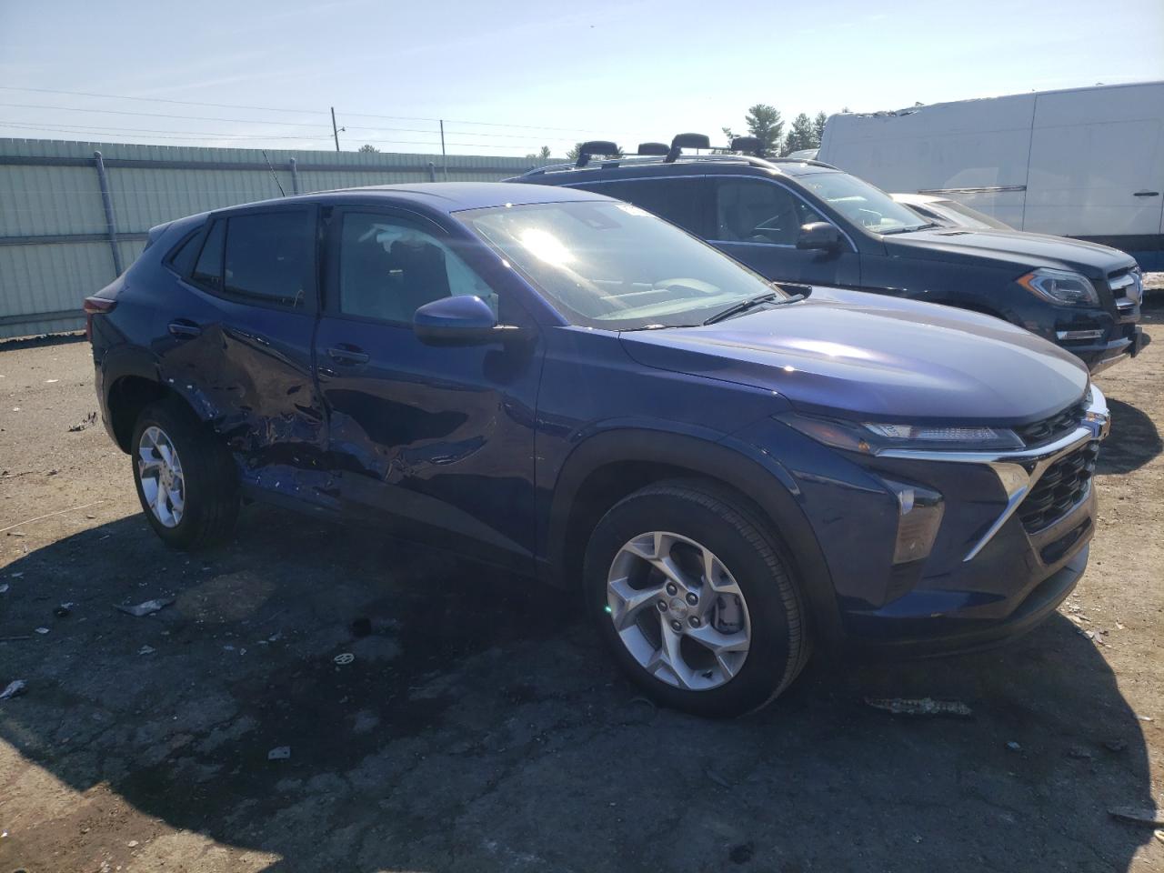 KL77LFE23RC048846 Chevrolet Trax LS 4