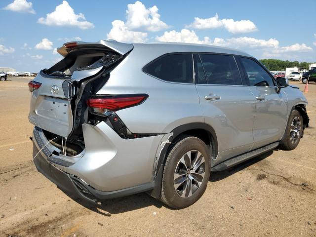 VIN 5TDGZRAH3NS131621 2022 Toyota Highlander, Xle no.3