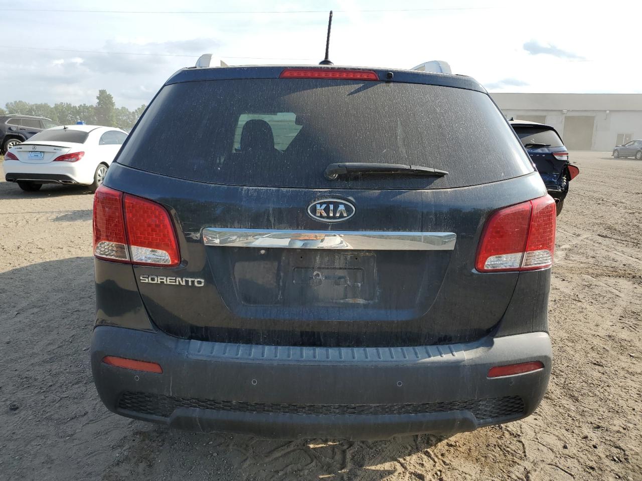 5XYKT3A61CG293894 2012 Kia Sorento Base