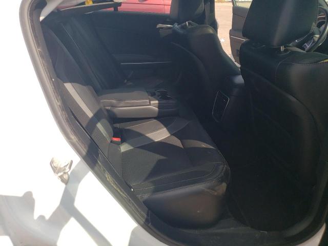 2C3CDXHG4FH801003 Dodge Charger Sxt
