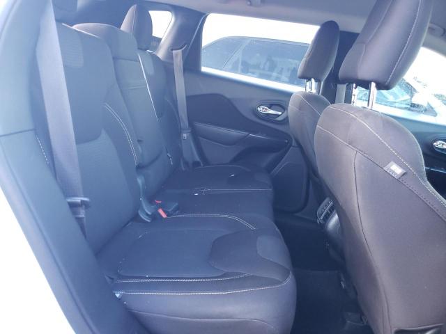 1C4PJLCB6FW771241 Jeep Cherokee Latitude