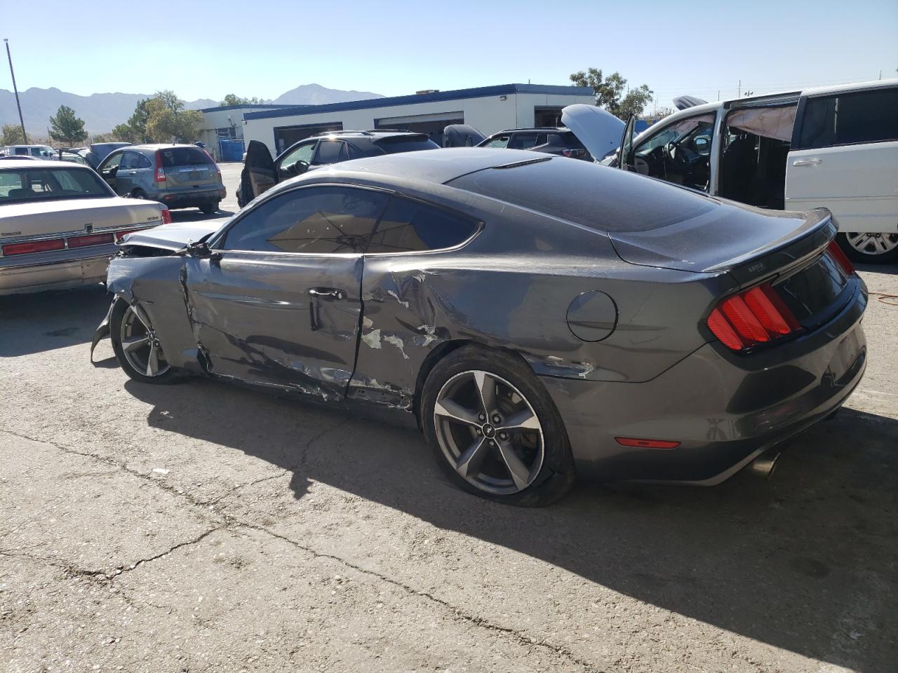 2015 Ford Mustang vin: 1FA6P8AM1F5392980