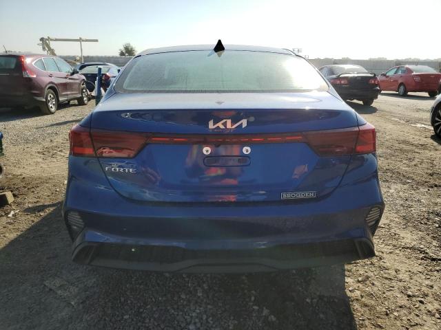 3KPF24AD8PE517612 Kia Forte LX 6