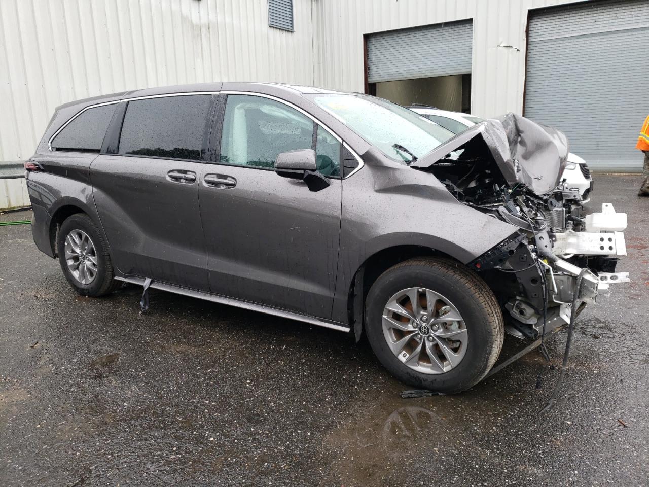 5TDKRKECXNS121751 2022 Toyota Sienna Le