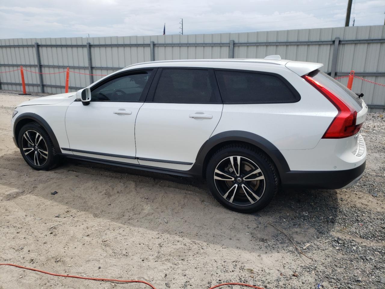 2018 Volvo V90 Cross Country T5 Momentum vin: YV4102NK5J1027004