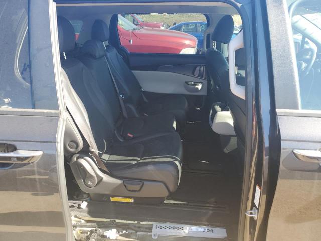 KNDNB4H30N6172233 KIA Carnival Lx