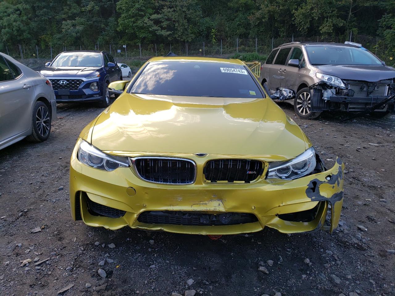 WBS3R9C53FK330400 2015 BMW M4