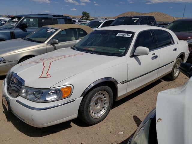 1999 Lincoln Town Car Executive