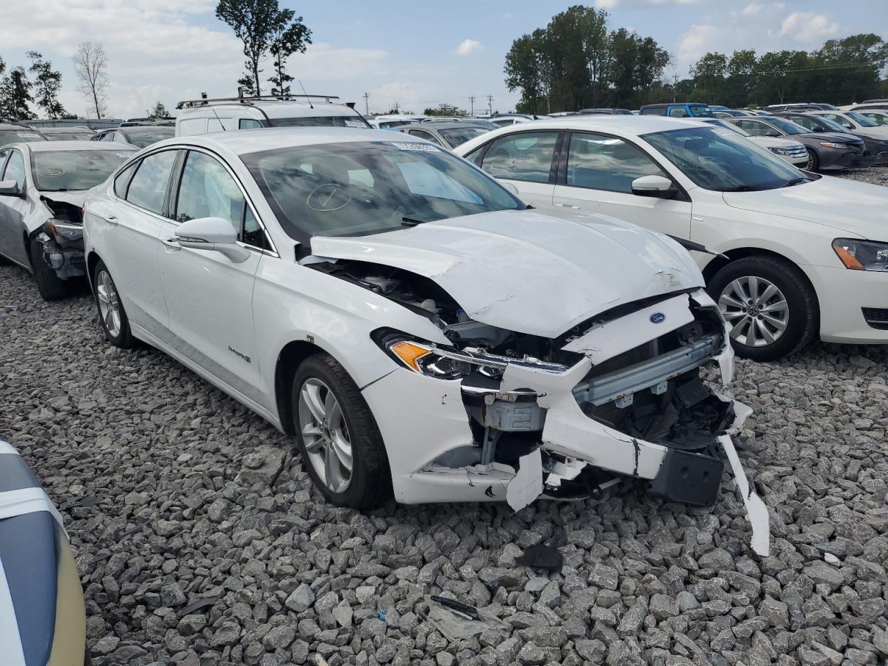 FORD FUSION SE HYBRID