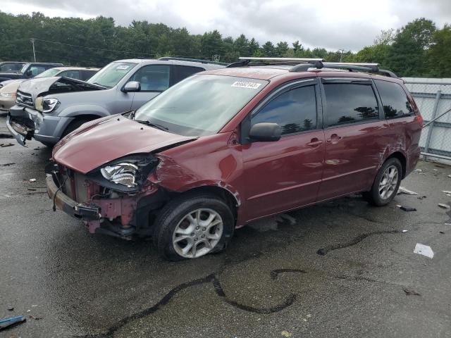 2004 Toyota Sienna LE