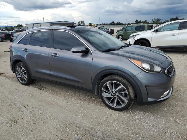 KNDCE3LC6J5120556 KIA Niro Touring