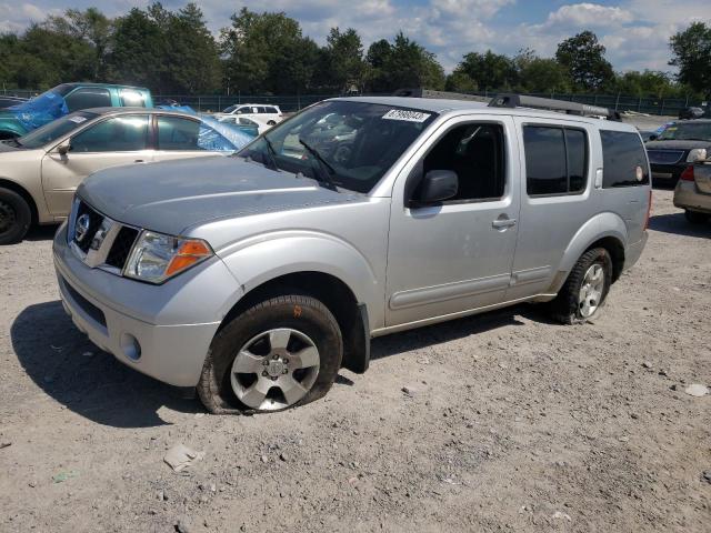 2005 Nissan Pathfinder LE