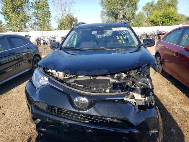 2T3BFREV8JW729733 Toyota RAV4 LE