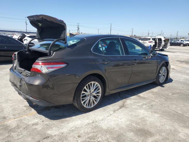 2018 TOYOTA CAMRY 4D 2 - 4T1B11HK9JU049687