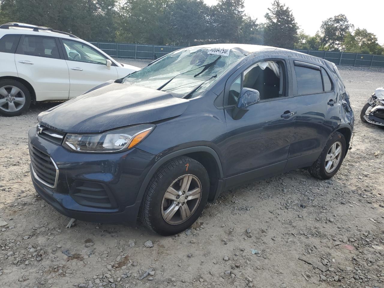 3GNCJKSB6KL264499 Chevrolet Trax LS