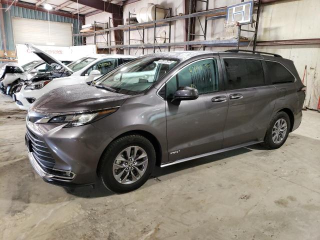 2021 Toyota Sienna XLE