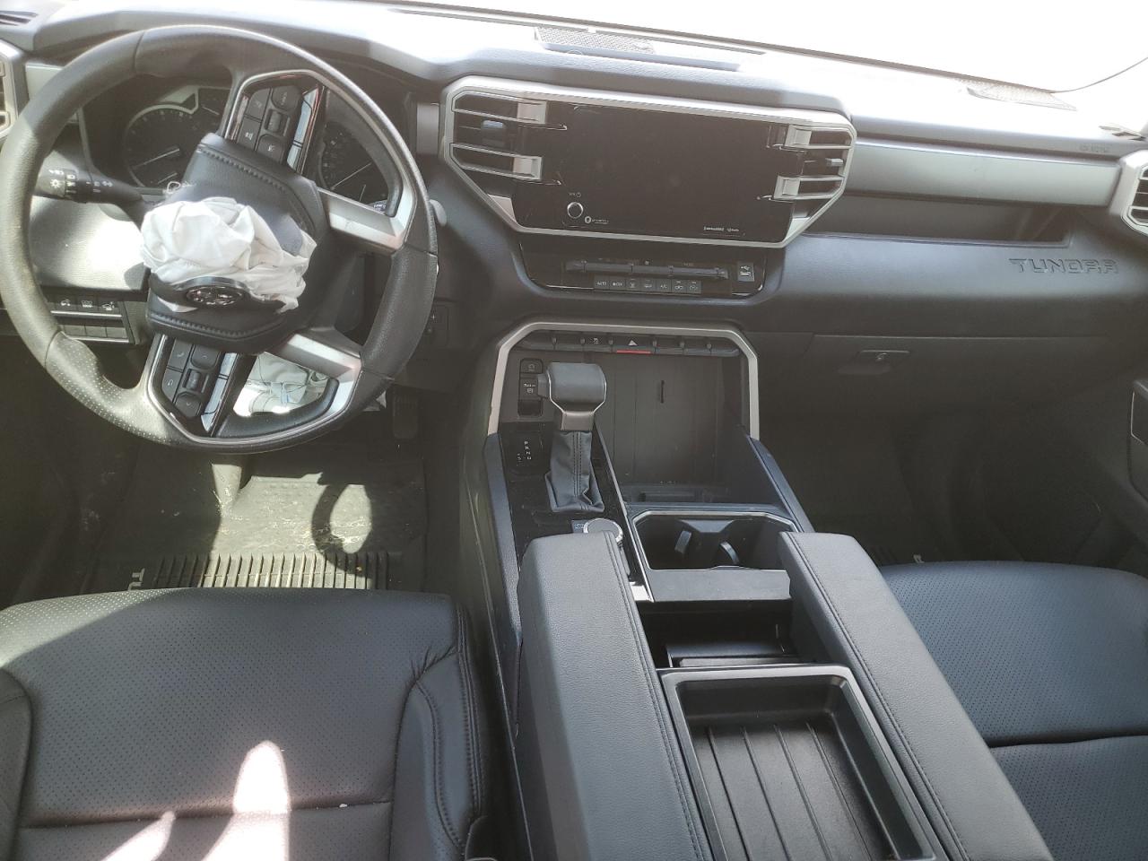 VIN: 5TFLA5AB1NX011143 2022 TOYOTA TUNDRA