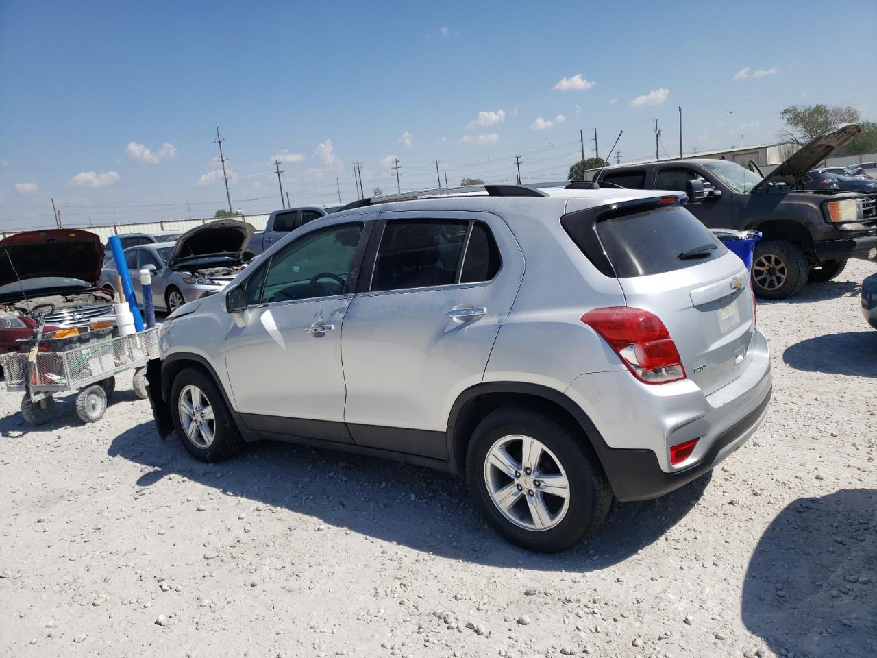 KL7CJLSB0KB730182 Chevrolet Trax 1LT 2