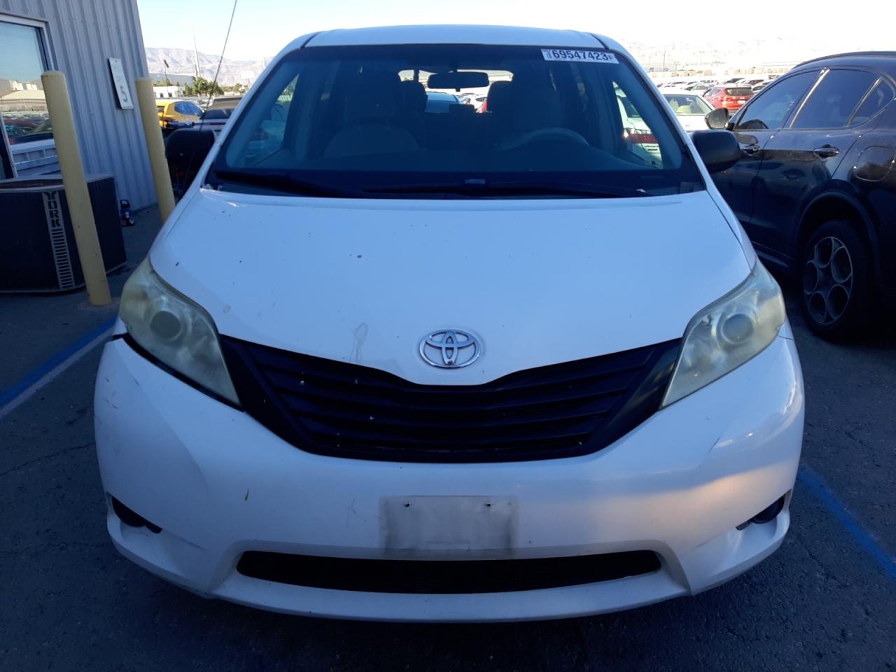 2013 Toyota Sienna vin: 5TDZK3DC4DS283481