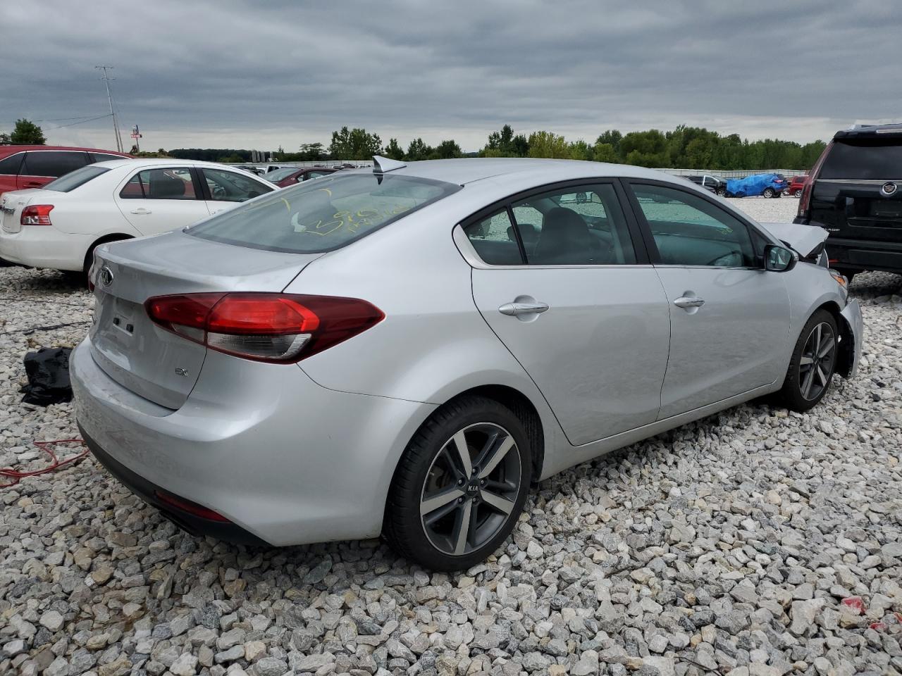 2017 Kia Forte Ex vin: 3KPFL4A85HE073980