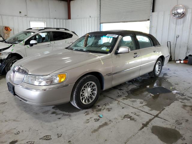 2002 Lincoln Town Car Signature