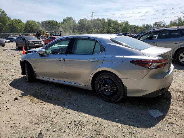 4T1F31AK6MU022375 Toyota Camry XLE 2