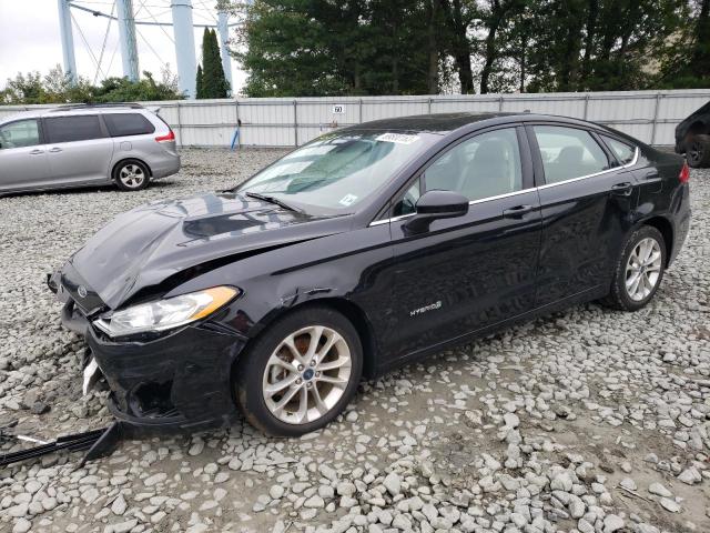 3FA6P0LU5KR157326 Ford Fusion SE