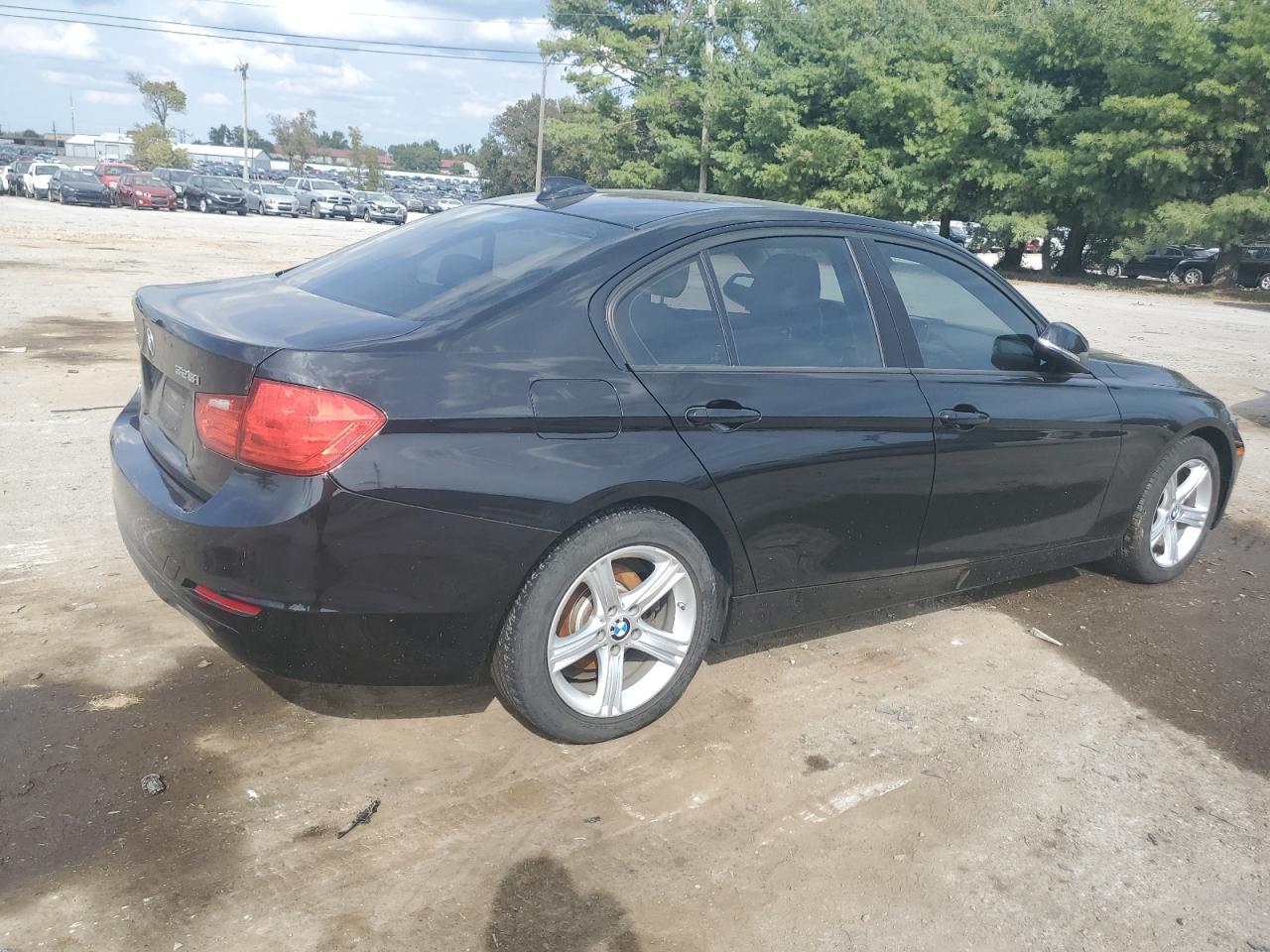 2015 BMW 328 Xi Sulev vin: WBA3B5C51FF960863