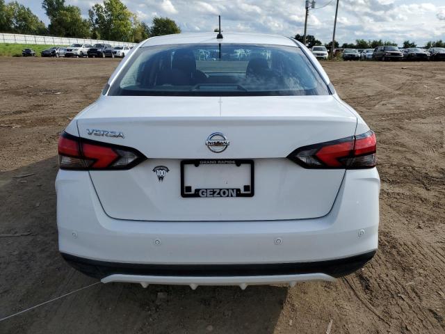  NISSAN VERSA 2021 Білий