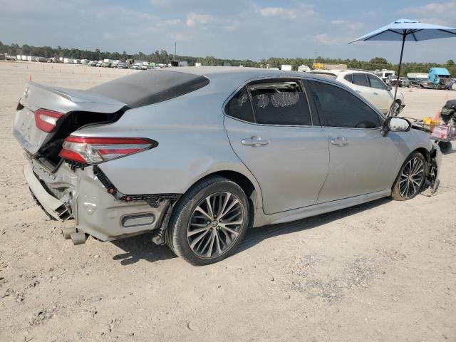 VIN 4T1B11HK0JU054535 2018 Toyota Camry, L no.3