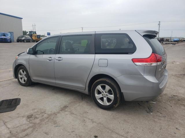 5TDKA3DC2CS012972 2012 TOYOTA SIENNA, photo no. 2