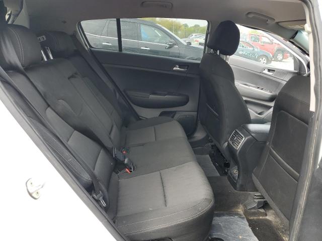 KNDPMCAC8K7616391 KIA Sportage Lx