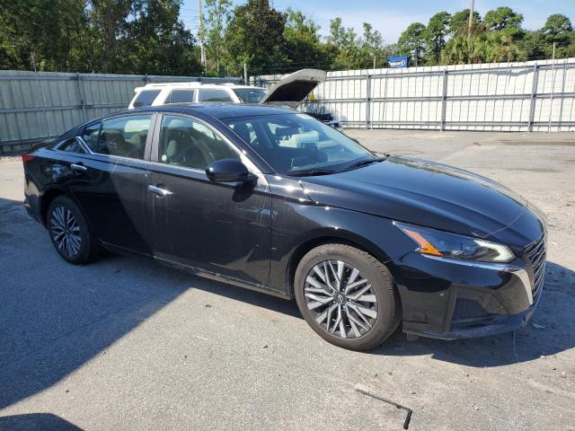 1N4BL4DV5PN394787 Nissan Altima SV 4