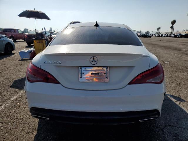 WDDSJ4EB7JN600242 Mercedes-Benz CLA 250