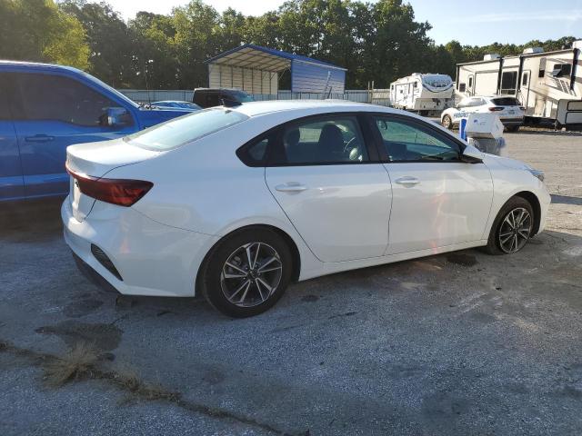 3KPF24AD0PE553827 Kia Forte LX 3