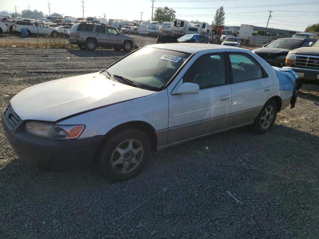 1999 Toyota Camry LE