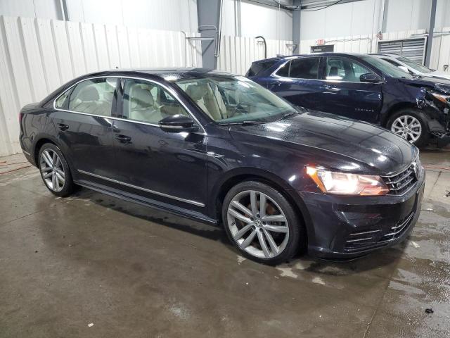  VOLKSWAGEN PASSAT 2017 Чорний