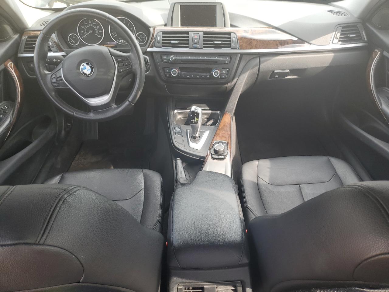 2015 BMW 328 Xi Sulev vin: WBA3B5C51FF960863