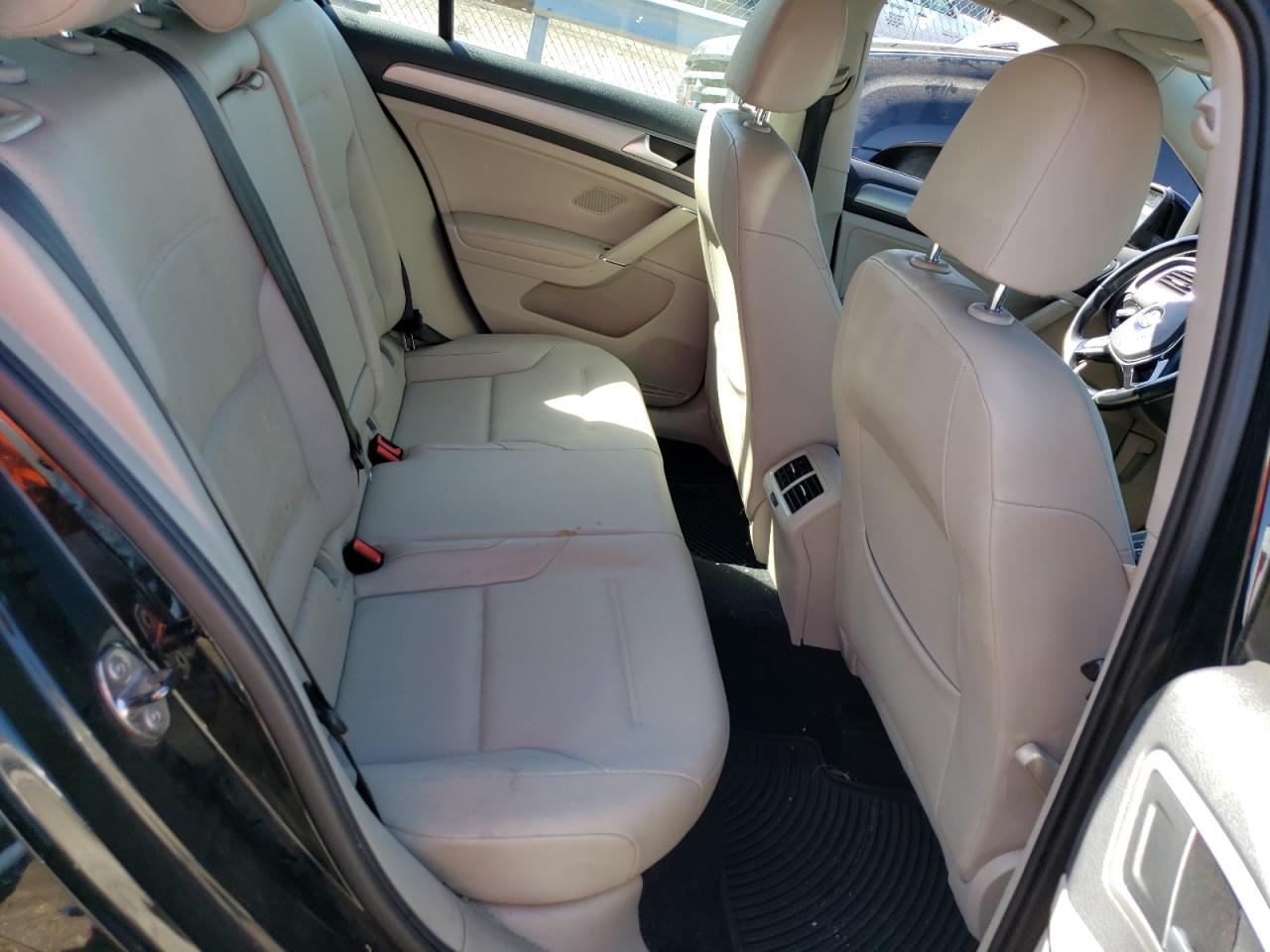 3VW2A7AU8FM076195 2015 Volkswagen Golf Tdi 3VW2A7AU8FM076195 2015 Volkswagen Golf Tdi