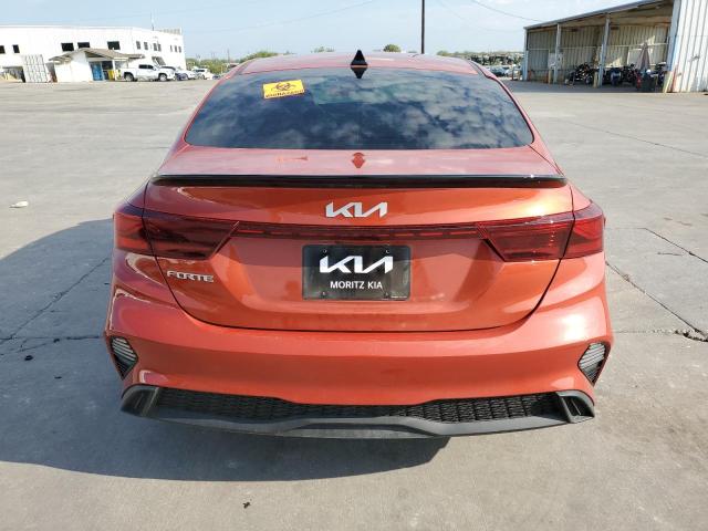 3KPF24AD9PE526318 KIA FORTE LX