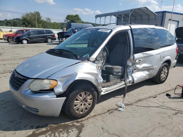 2005 Chrysler Town & Country LX