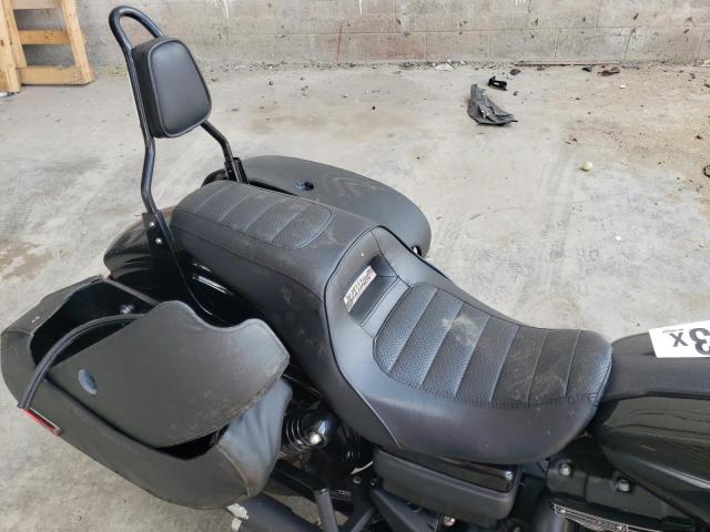 2017 HARLEY-DAVIDSON FXDLS 1HD1GS813HC324089